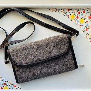ThirtyOne | crossbody clutch